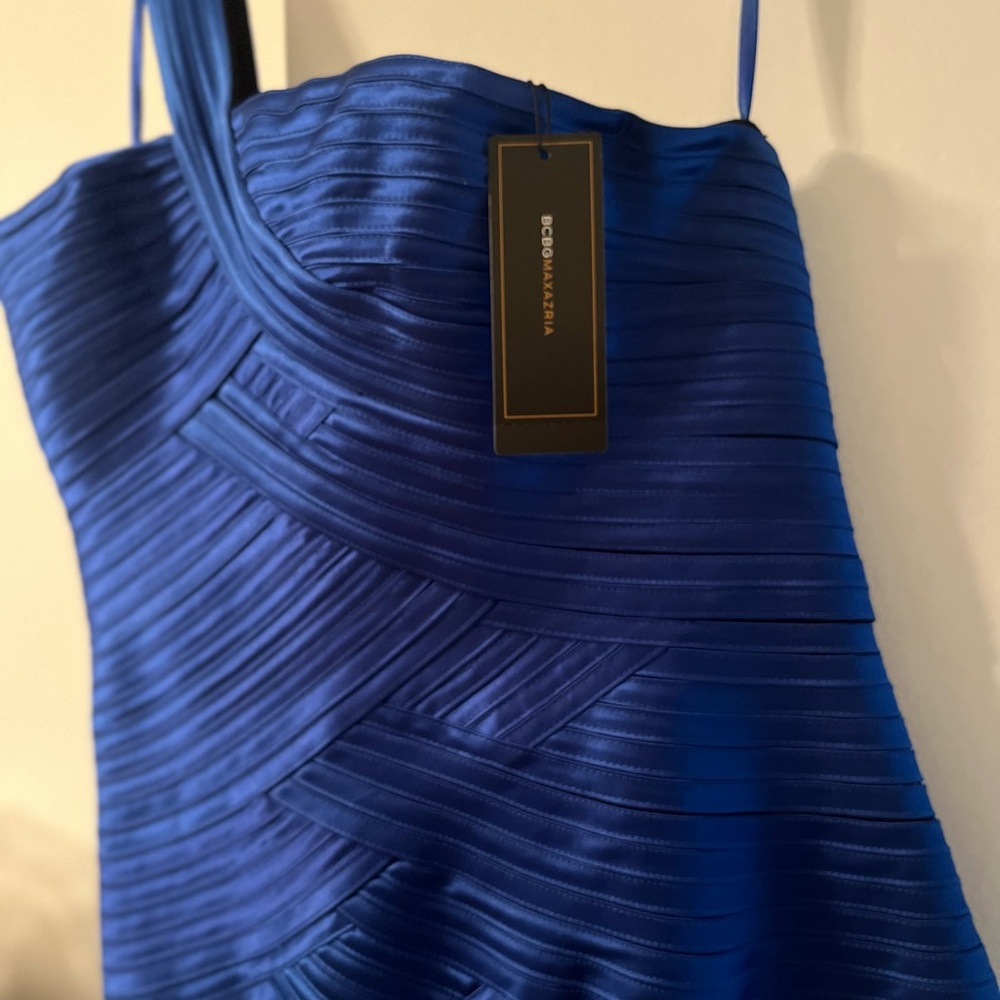 BCBG Max Azria cocktail dress brand new with tags. Size 8 - Picture 9 of 10
